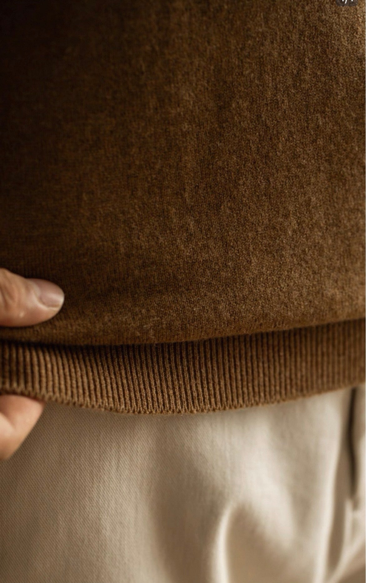 MONTARI ESSENTIAL CREWNECK SWEATER