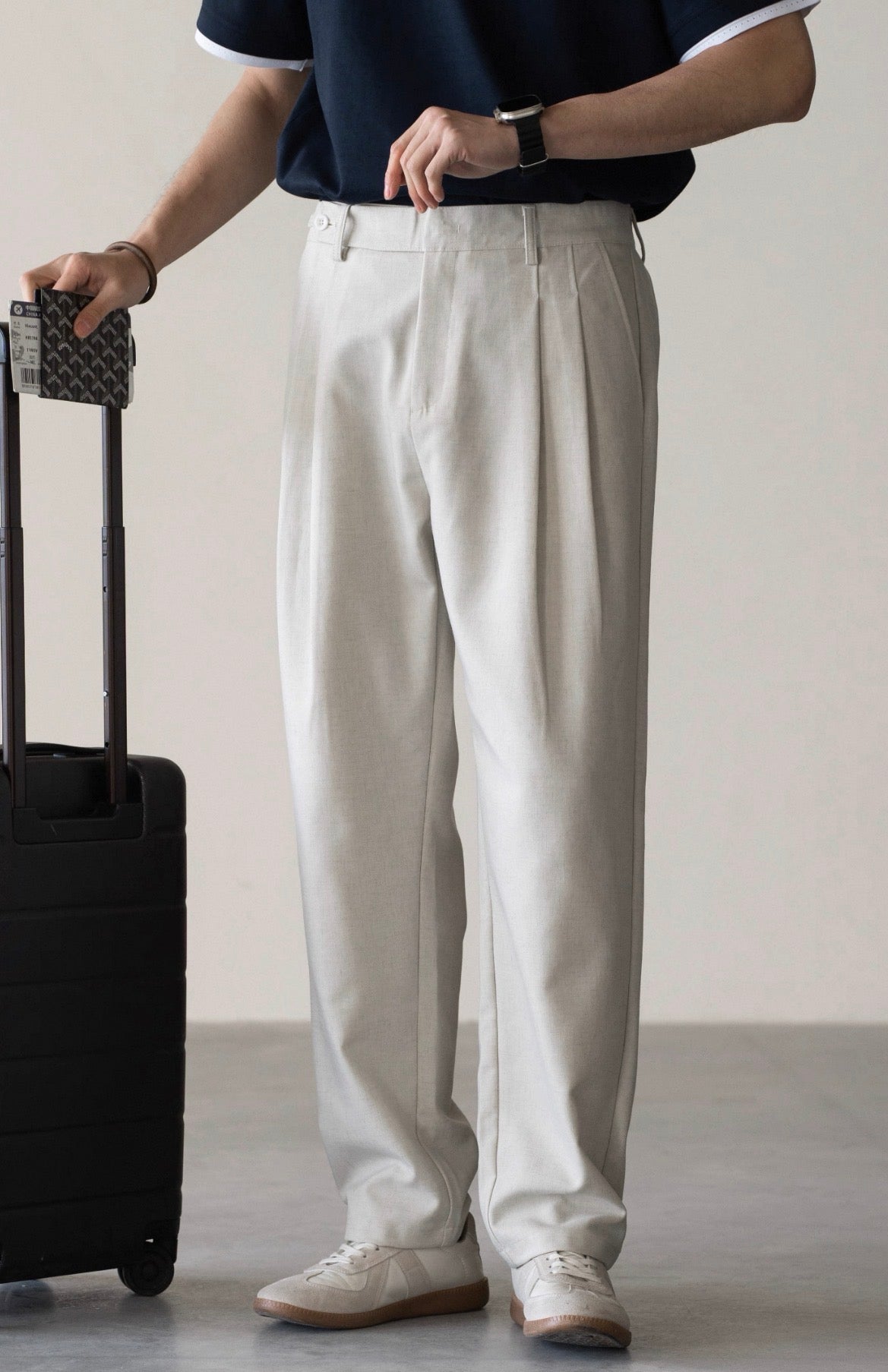 MONTARI LINEN PLEATED TROUSERS