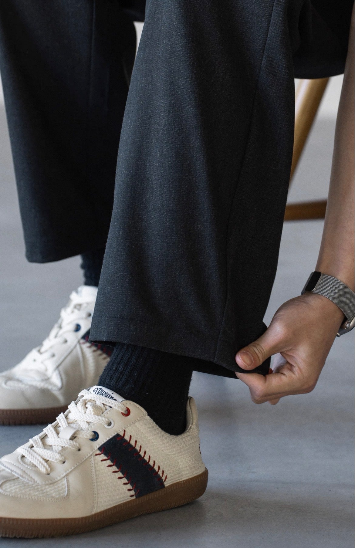 MONTARI LINEN PLEATED TROUSERS