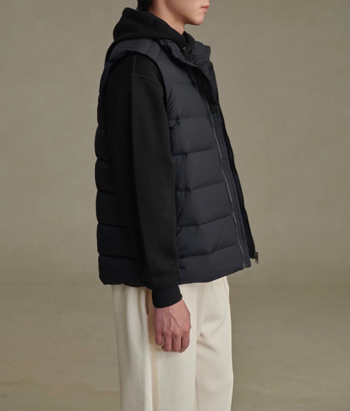 MONTARI LIGHTWEIGHT HOODED PUFFER VEST