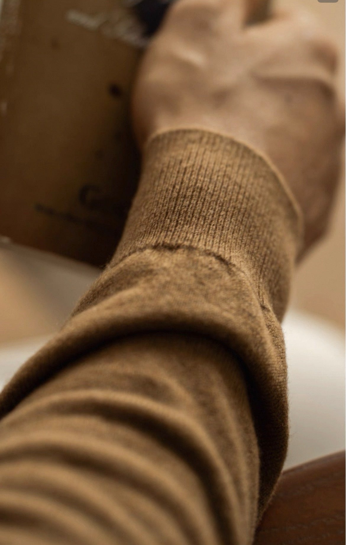 MONTARI ESSENTIAL CREWNECK SWEATER