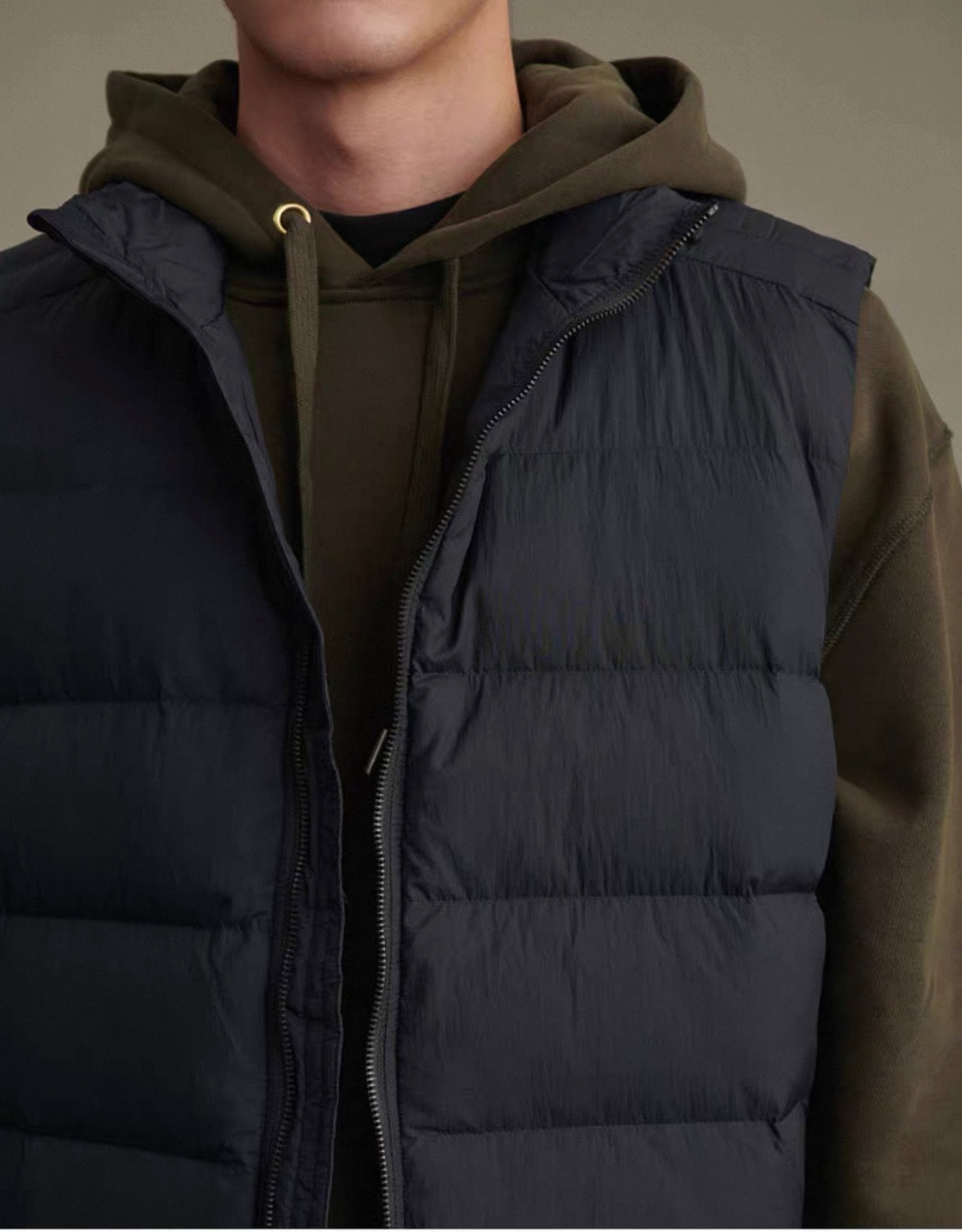 MONTARI LIGHTWEIGHT HOODED PUFFER VEST